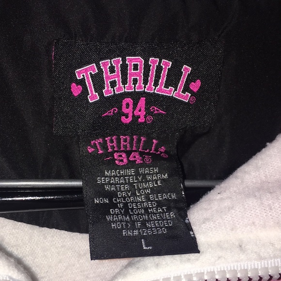 THRILL 94 windbreaker pullover.Size L - Picture 2 of 3